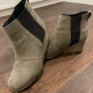 Sorel 10.5- worn 2-3x